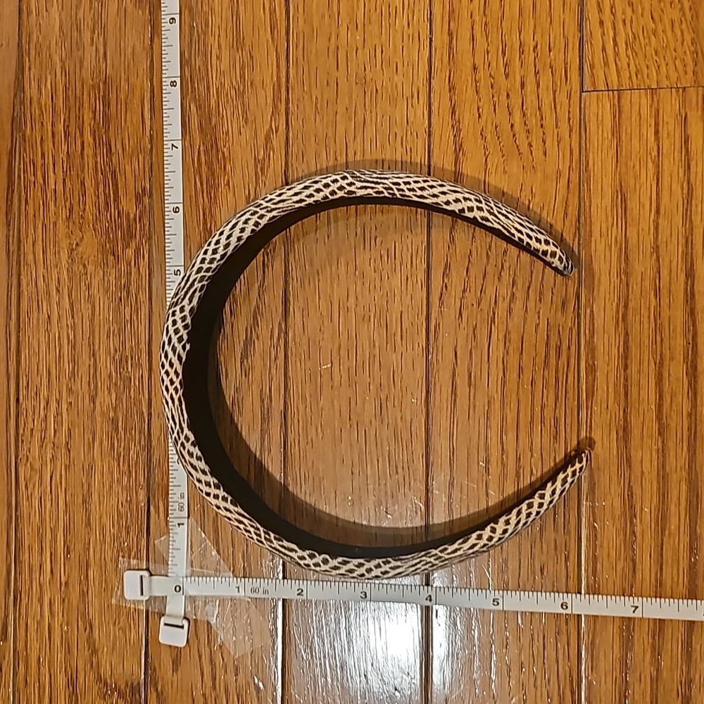 Shake print fabric, padded headband